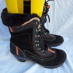 J-41 Lace up sporty faux fur boots 9.5